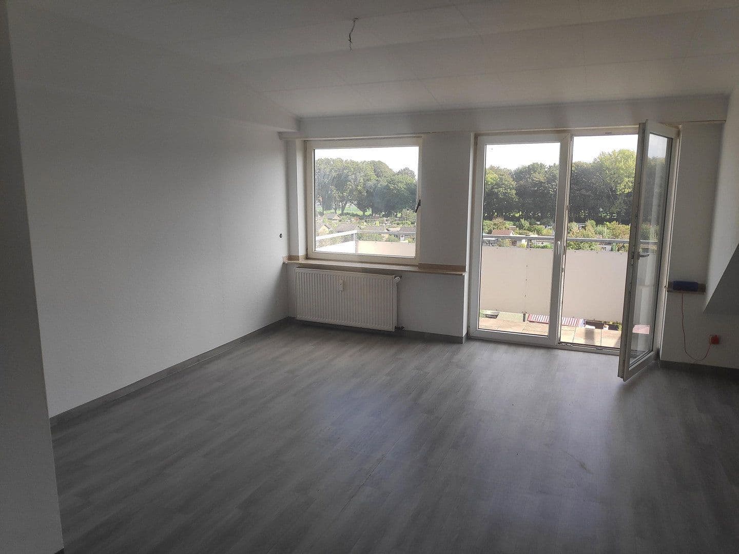 Pronájem bytu 3+1 82 m², Borkhofer Str. 33a, Duisburg, Severní Porýní-Vestfálsko Pronájem bytu 3+1 82 m², Borkhofer Str. 33a, Duisburg, Severní Porýní-Vestfálsko