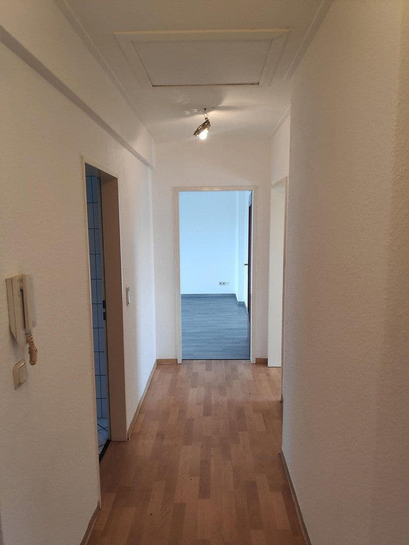 Pronájem bytu 3+1 82 m², Borkhofer Str. 33a, Duisburg, Severní Porýní-Vestfálsko Pronájem bytu 3+1 82 m², Borkhofer Str. 33a, Duisburg, Severní Porýní-Vestfálsko