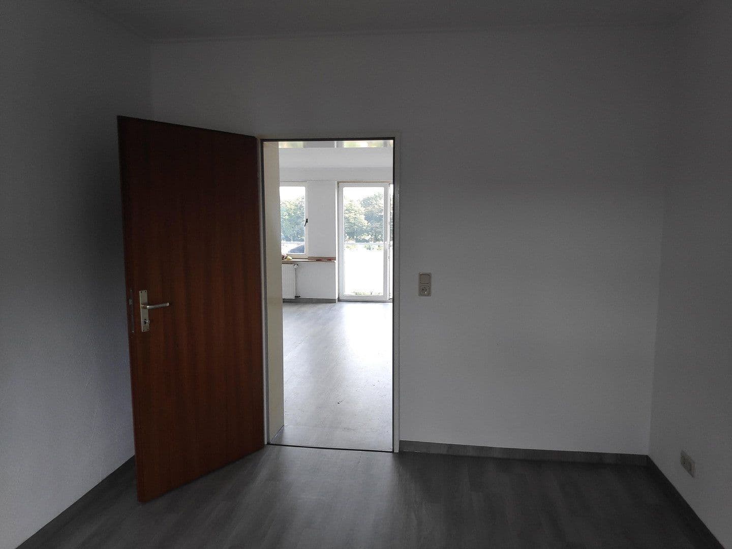 Pronájem bytu 3+1 82 m², Borkhofer Str. 33a, Duisburg, Severní Porýní-Vestfálsko Pronájem bytu 3+1 82 m², Borkhofer Str. 33a, Duisburg, Severní Porýní-Vestfálsko
