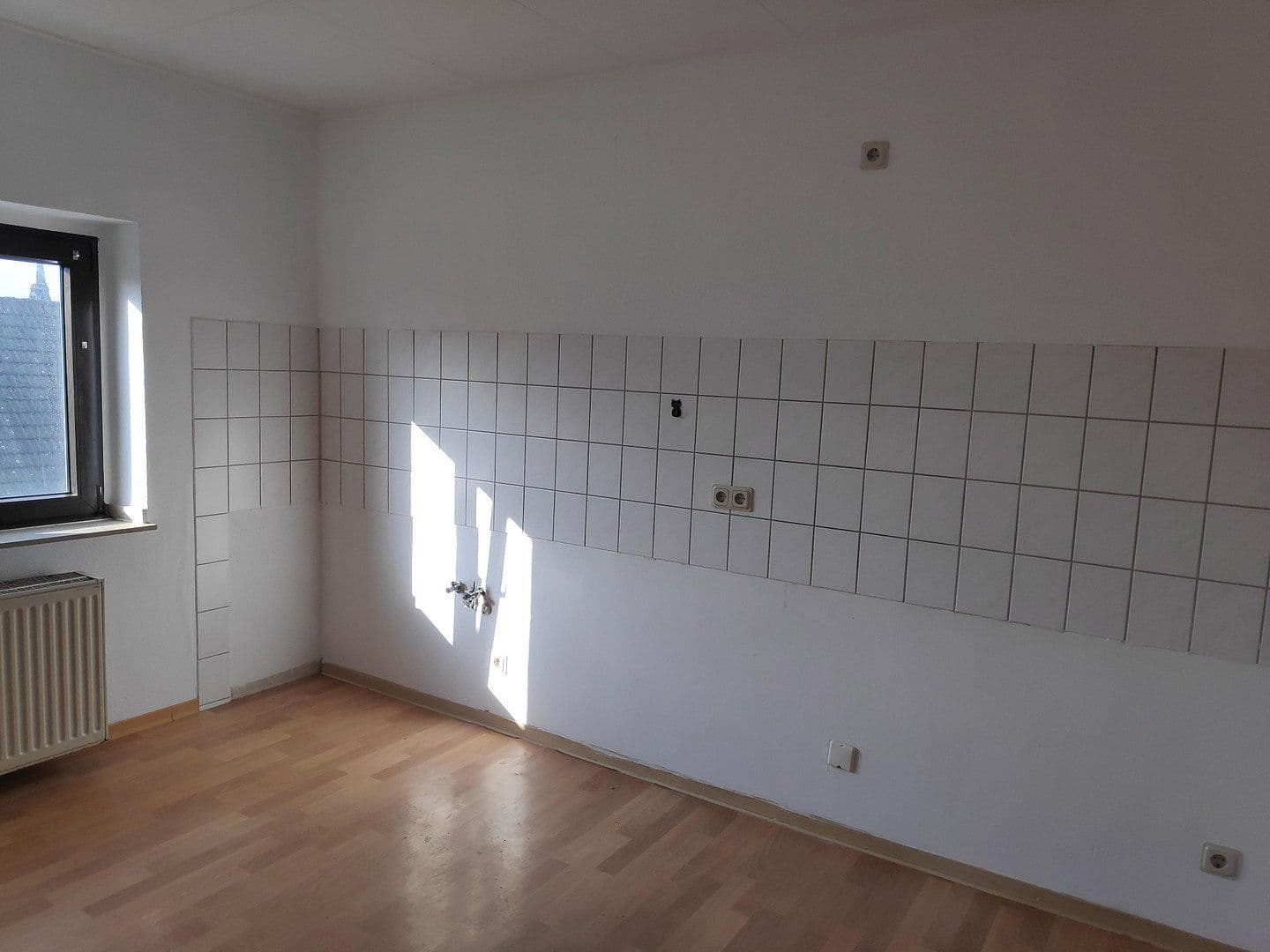 Pronájem bytu 3+1 82 m², Borkhofer Str. 33a, Duisburg, Severní Porýní-Vestfálsko Pronájem bytu 3+1 82 m², Borkhofer Str. 33a, Duisburg, Severní Porýní-Vestfálsko
