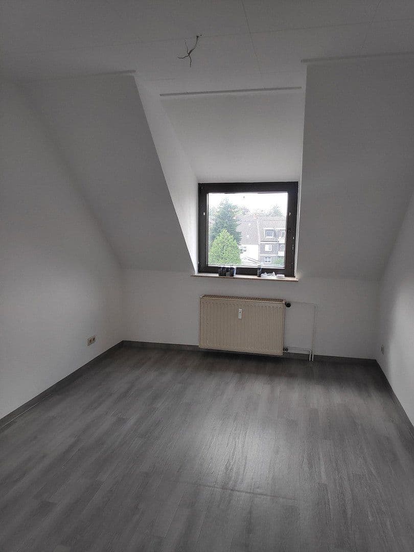 Pronájem bytu 3+1 82 m², Borkhofer Str. 33a, Duisburg, Severní Porýní-Vestfálsko Pronájem bytu 3+1 82 m², Borkhofer Str. 33a, Duisburg, Severní Porýní-Vestfálsko