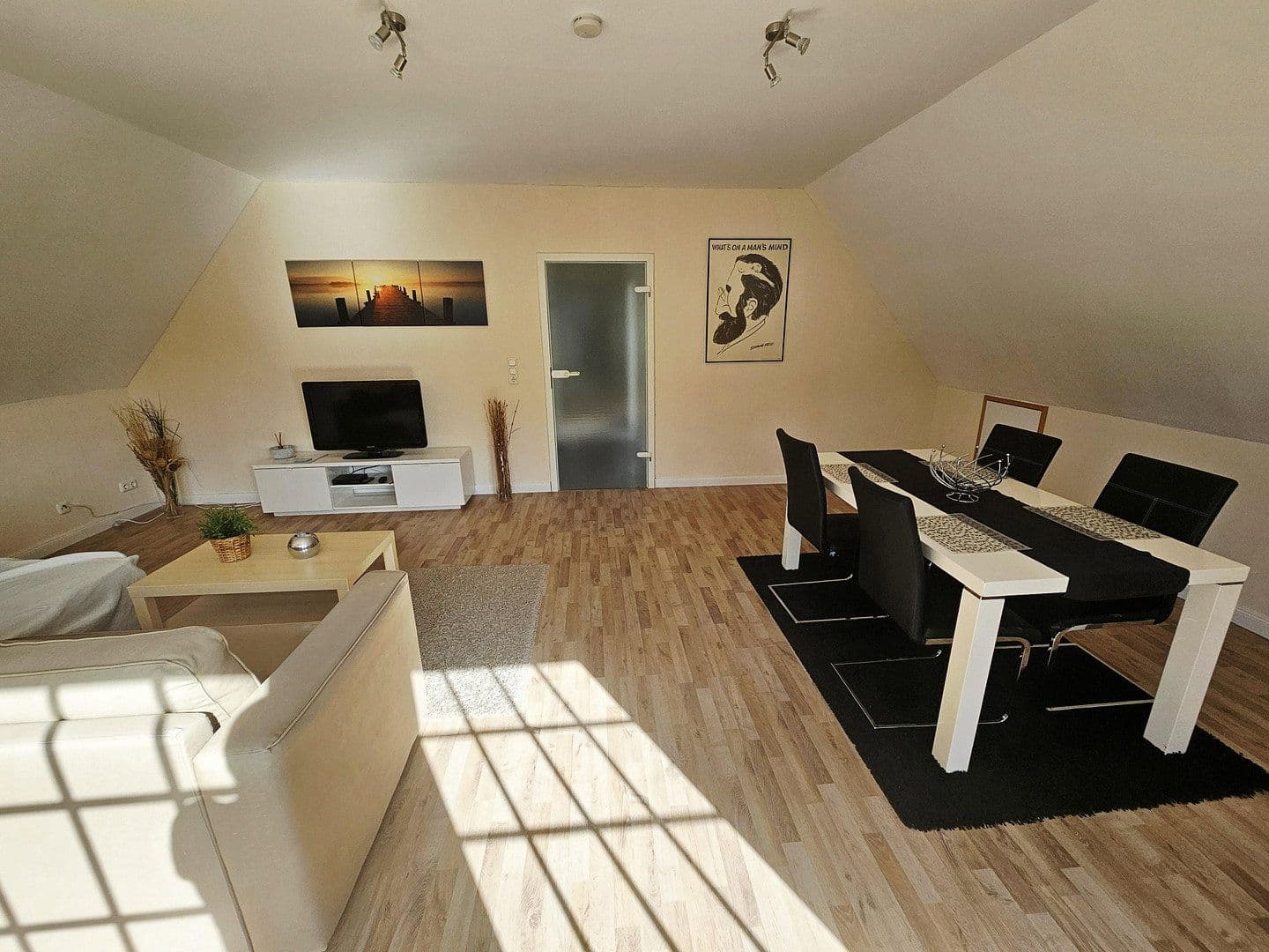 Prodej domu 174 m², pozemek 544 m², Troisdorf, Severní Porýní-Vestfálsko Prodej domu 174 m², pozemek 544 m², Troisdorf, Severní Porýní-Vestfálsko