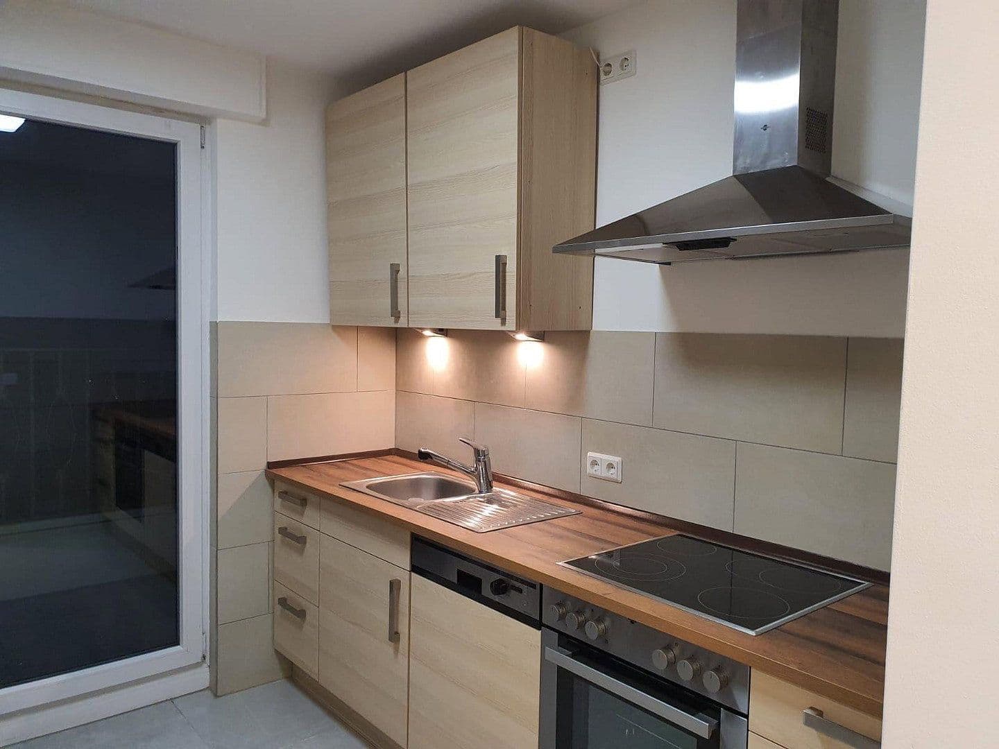 Pronájem bytu 25 m², Köln, Severní Porýní-Vestfálsko Pronájem bytu 25 m², Köln, Severní Porýní-Vestfálsko