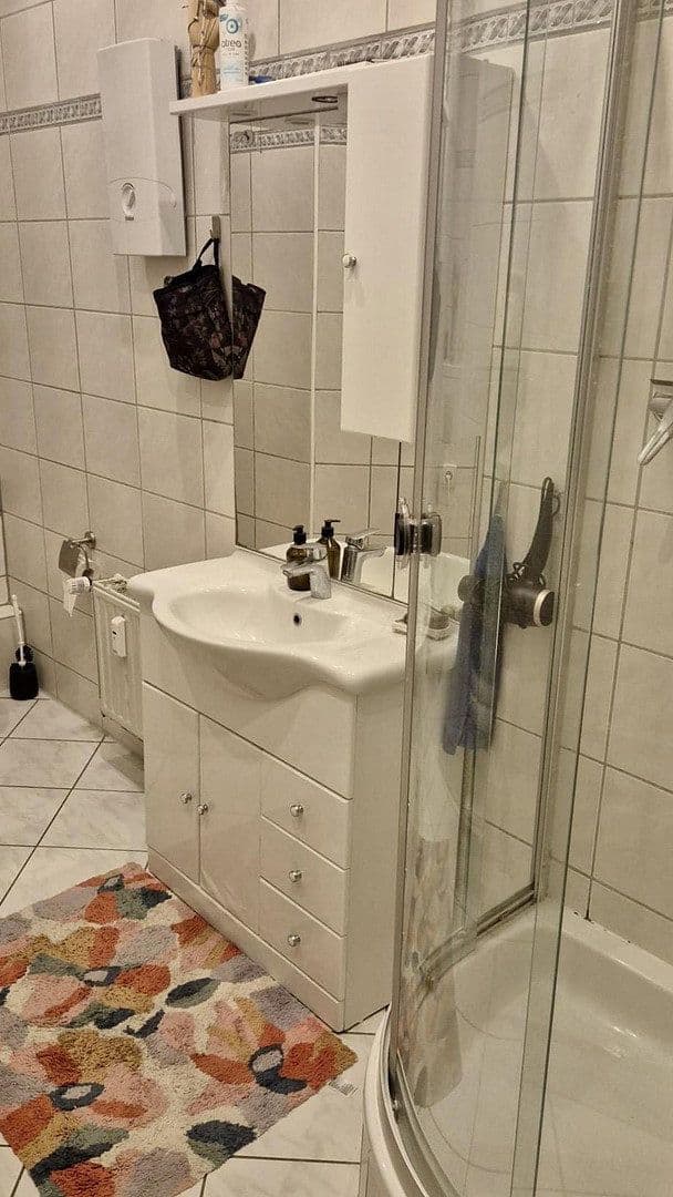 Pronájem bytu 2+1 50 m², Gravelottstr. 18, Duisburg, Severní Porýní-Vestfálsko Pronájem bytu 2+1 50 m², Gravelottstr. 18, Duisburg, Severní Porýní-Vestfálsko