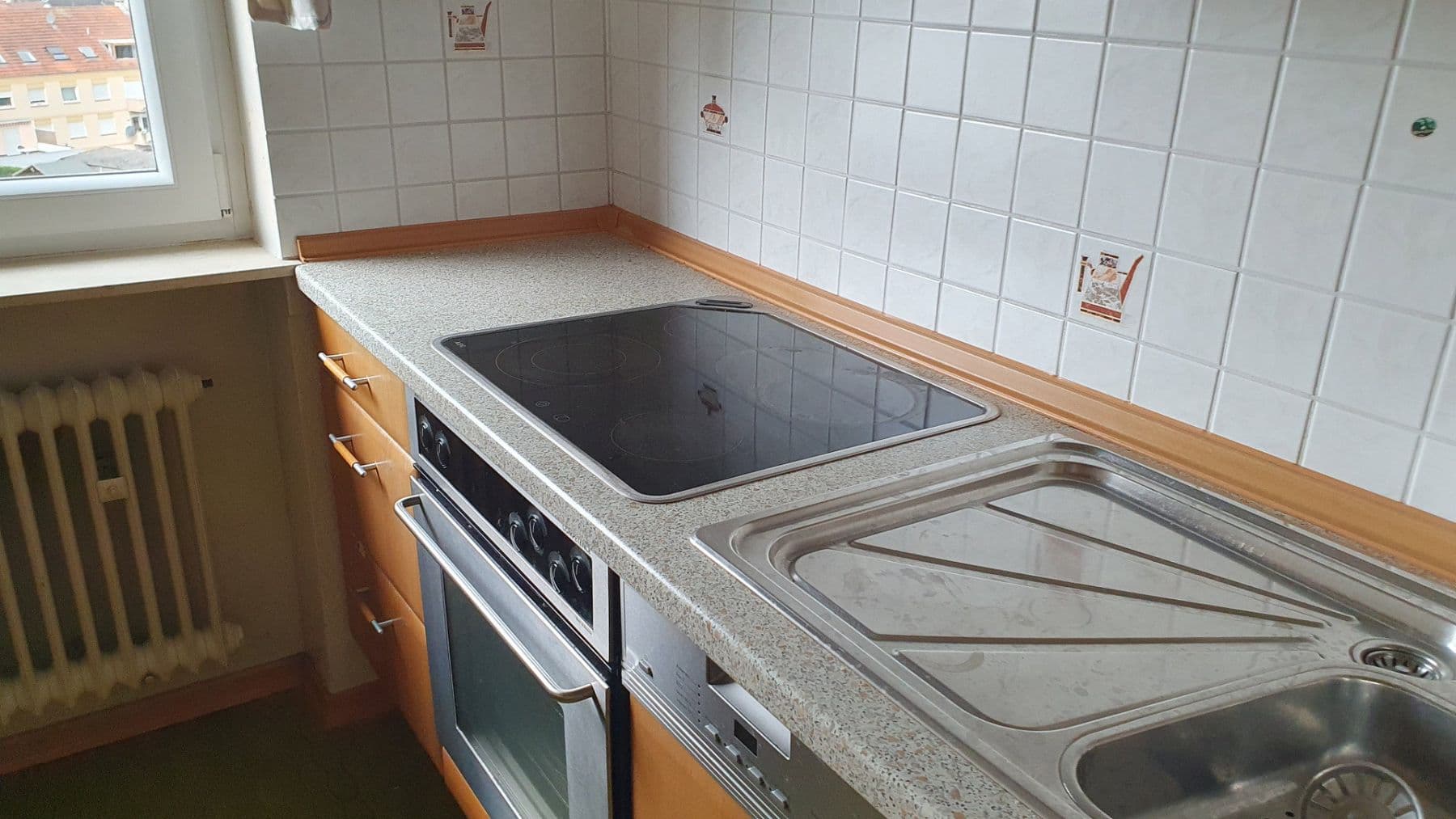 Pronájem bytu 3+1 87 m², Saarbrücken, Země Sársko Pronájem bytu 3+1 87 m², Saarbrücken, Země Sársko