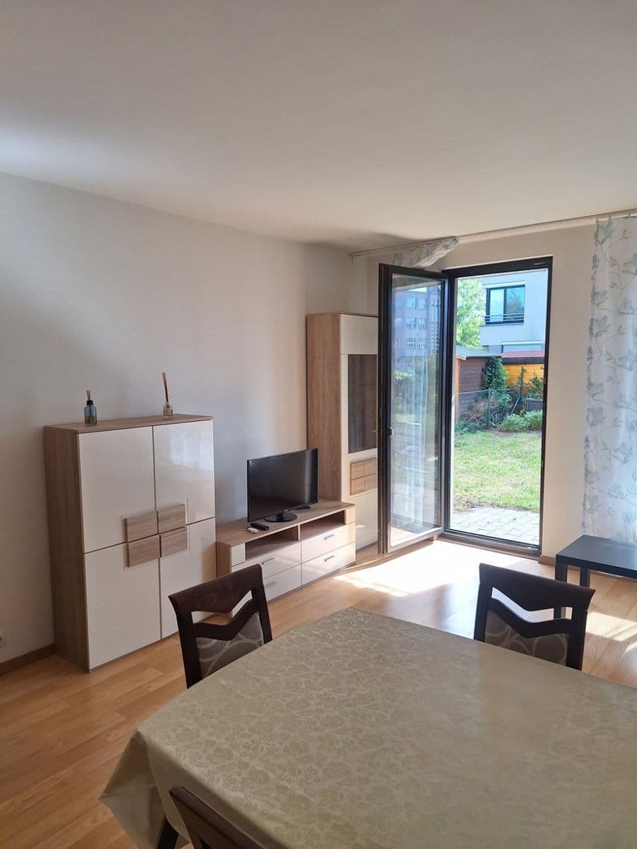 Pronájem bytu 2+kk 60 m², Sousedíkova, Praha, Praha Pronájem bytu 2+kk 60 m², Sousedíkova, Praha, Praha