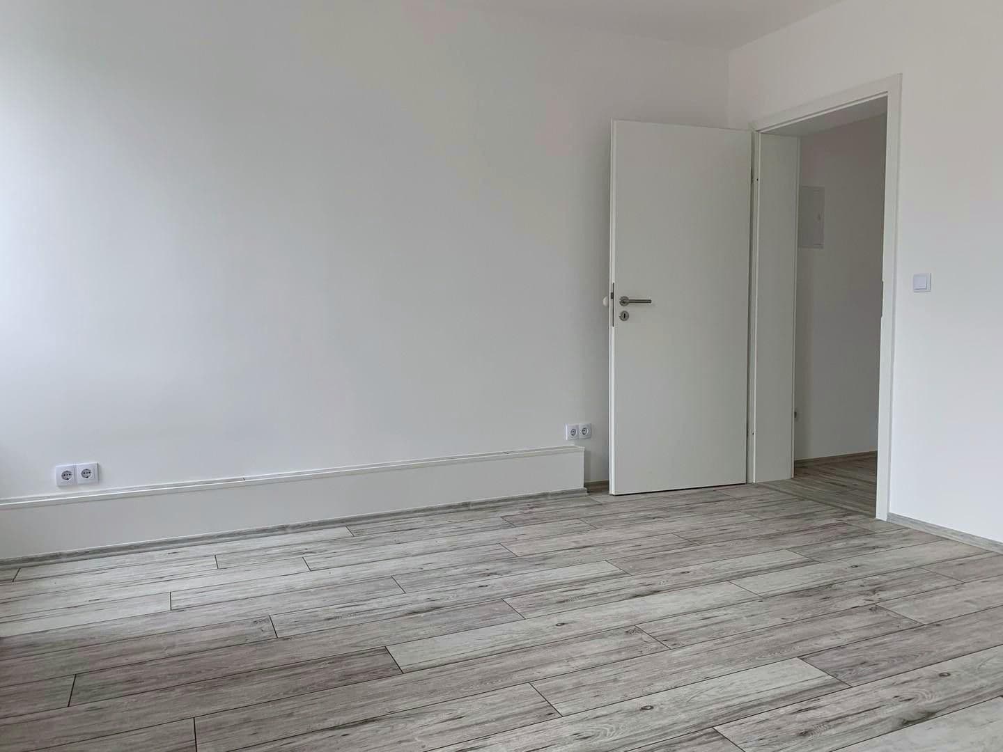 Pronájem bytu 2+1 72 m², Bahnhofstrasse 5, Usingen, Hessen Pronájem bytu 2+1 72 m², Bahnhofstrasse 5, Usingen, Hessen