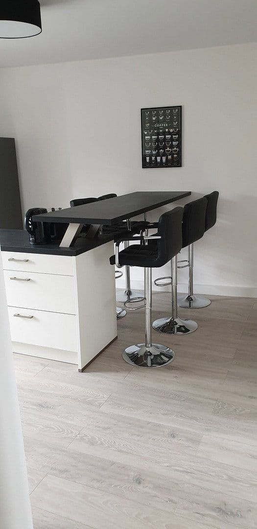 Pronájem bytu 2+1 60 m², Rheinuferstr, Neuss, Severní Porýní-Vestfálsko Pronájem bytu 2+1 60 m², Rheinuferstr, Neuss, Severní Porýní-Vestfálsko