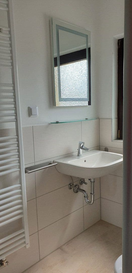 Pronájem bytu 2+1 60 m², Rheinuferstr, Neuss, Severní Porýní-Vestfálsko Pronájem bytu 2+1 60 m², Rheinuferstr, Neuss, Severní Porýní-Vestfálsko