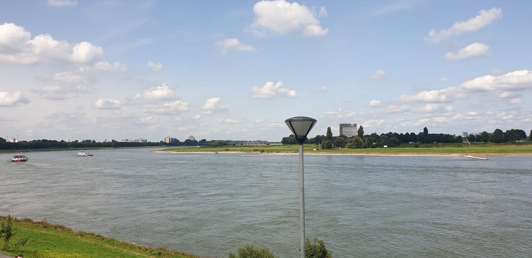 Pronájem bytu 2+1 60 m², Rheinuferstr, Neuss, Severní Porýní-Vestfálsko Pronájem bytu 2+1 60 m², Rheinuferstr, Neuss, Severní Porýní-Vestfálsko