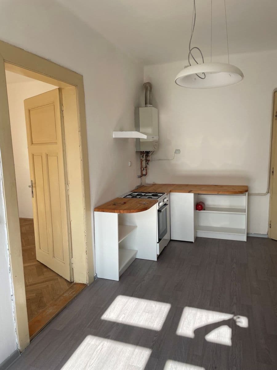 Pronájem bytu 2+1 84 m², Polívkova, Olomouc, Olomoucký kraj Pronájem bytu 2+1 84 m², Polívkova, Olomouc, Olomoucký kraj