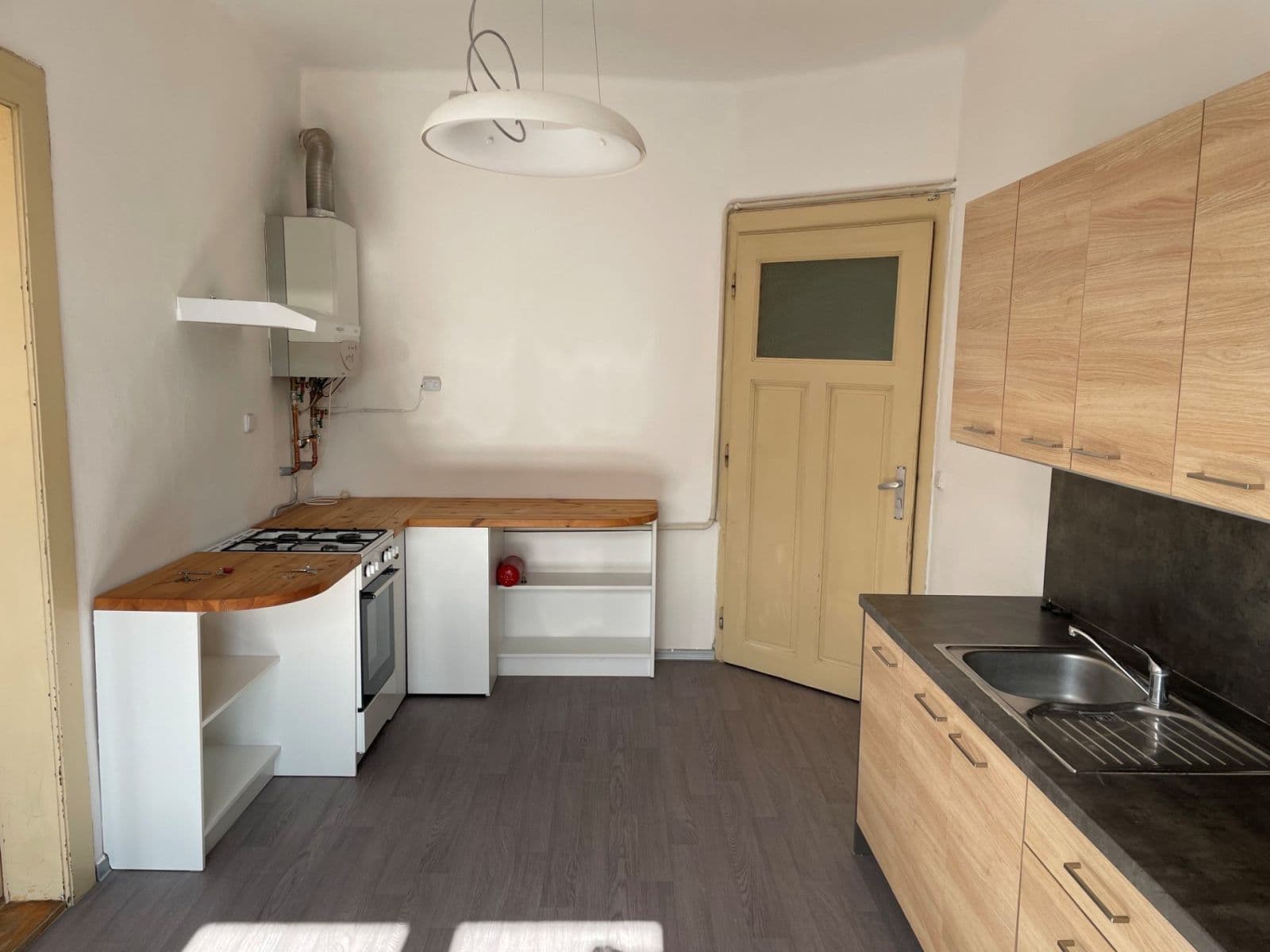 Pronájem bytu 2+1 84 m², Polívkova, Olomouc, Olomoucký kraj Pronájem bytu 2+1 84 m², Polívkova, Olomouc, Olomoucký kraj