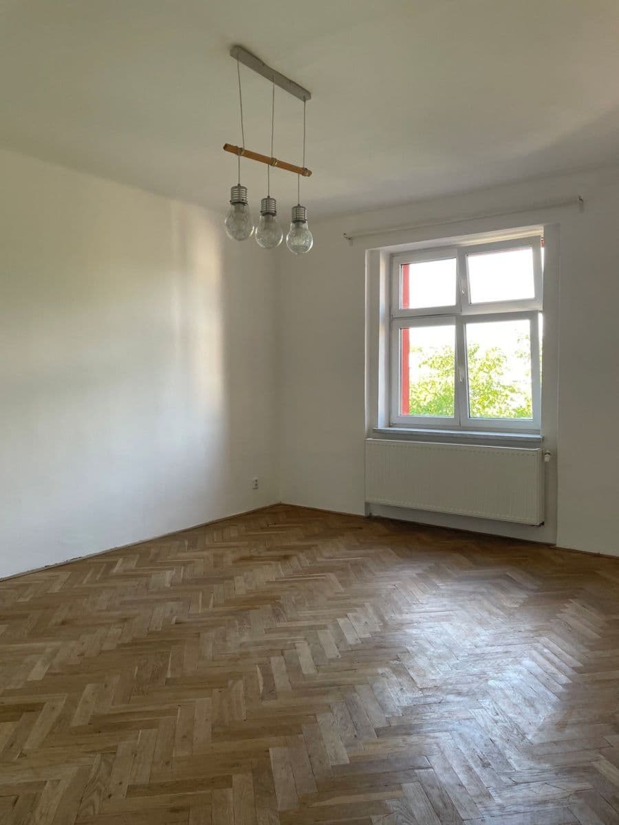 Pronájem bytu 2+1 84 m², Polívkova, Olomouc, Olomoucký kraj Pronájem bytu 2+1 84 m², Polívkova, Olomouc, Olomoucký kraj