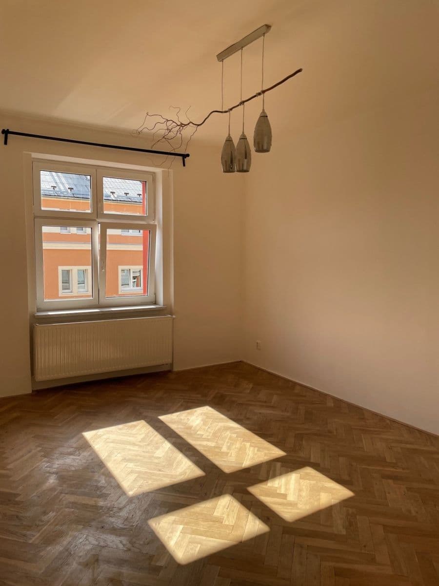Pronájem bytu 2+1 84 m², Polívkova, Olomouc, Olomoucký kraj Pronájem bytu 2+1 84 m², Polívkova, Olomouc, Olomoucký kraj