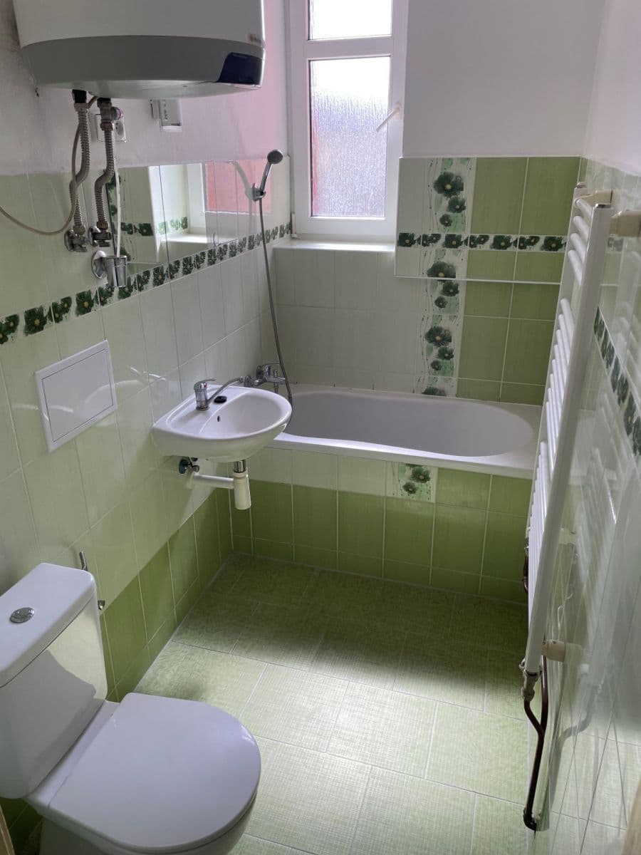 Pronájem bytu 2+1 84 m², Polívkova, Olomouc, Olomoucký kraj Pronájem bytu 2+1 84 m², Polívkova, Olomouc, Olomoucký kraj