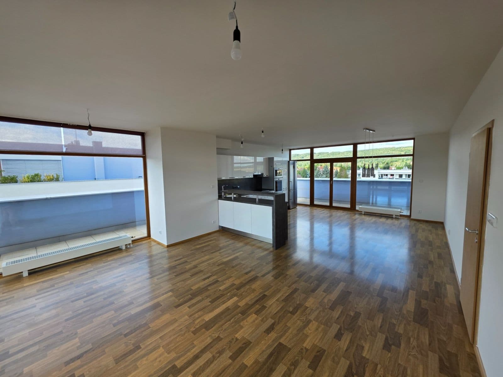 Pronájem bytu 4+kk 127 m², Ke Škole, Mníšek pod Brdy, Středočeský kraj Pronájem bytu 4+kk 127 m², Ke Škole, Mníšek pod Brdy, Středočeský kraj