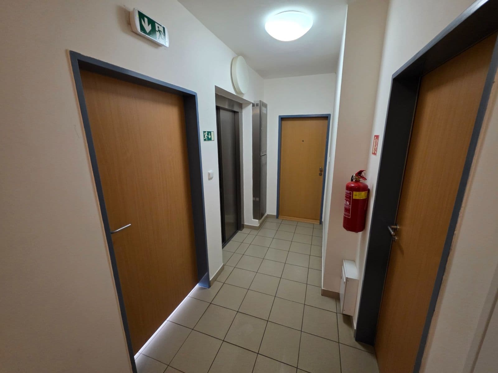 Pronájem bytu 4+kk 127 m², Ke Škole, Mníšek pod Brdy, Středočeský kraj Pronájem bytu 4+kk 127 m², Ke Škole, Mníšek pod Brdy, Středočeský kraj