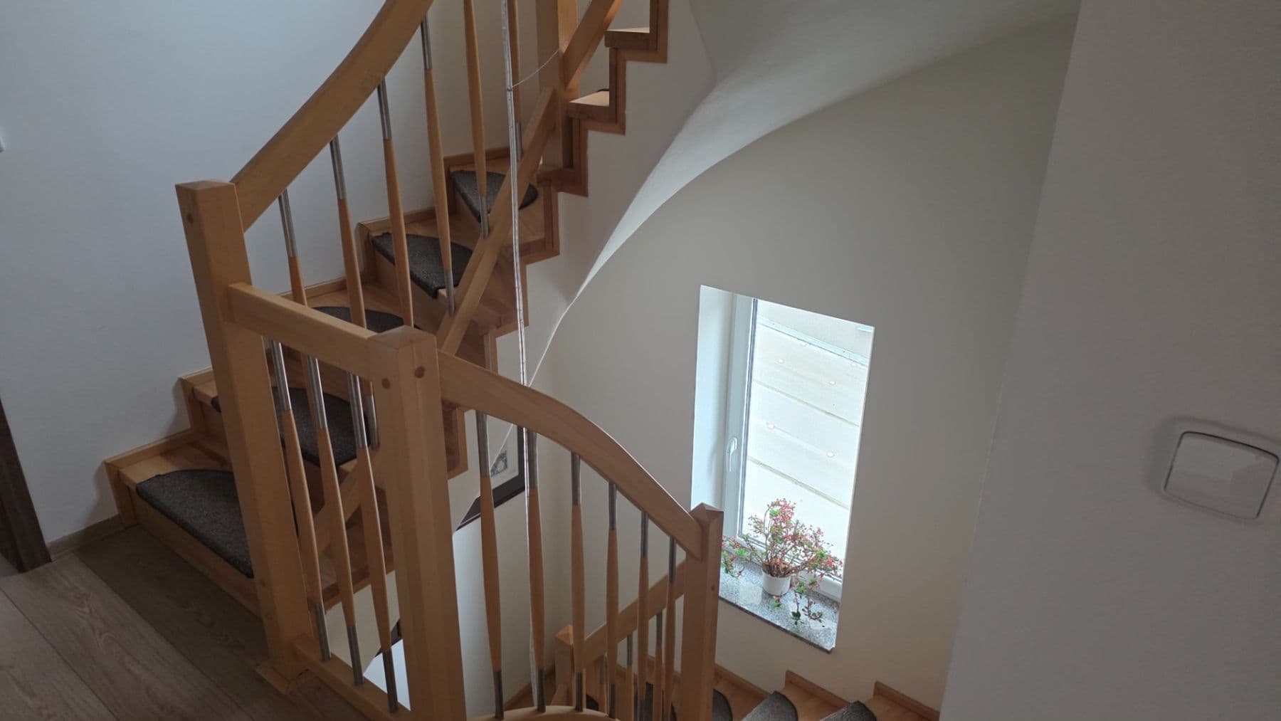 Prodej domu 264 m², pozemek 450 m², Desenská, Praha, Praha Prodej domu 264 m², pozemek 450 m², Desenská, Praha, Praha