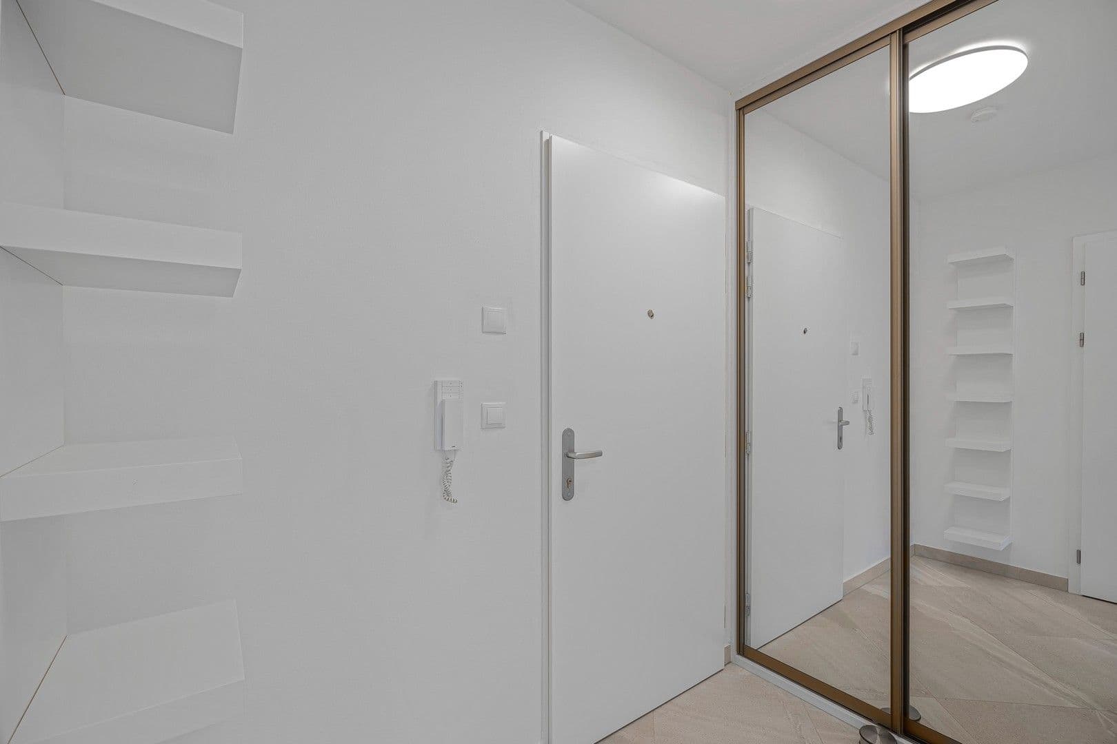 Pronájem bytu 2+kk 57 m², Krnkova, Praha, Praha Pronájem bytu 2+kk 57 m², Krnkova, Praha, Praha