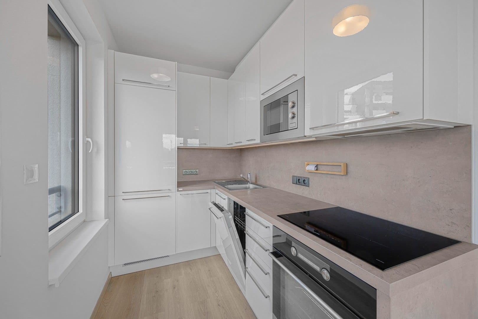Pronájem bytu 2+kk 57 m², Krnkova, Praha, Praha Pronájem bytu 2+kk 57 m², Krnkova, Praha, Praha