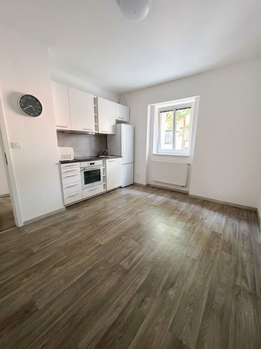 Pronájem bytu 2+kk 30 m², Antonína Dvořáka, Dobříš, Středočeský kraj Pronájem bytu 2+kk 30 m², Antonína Dvořáka, Dobříš, Středočeský kraj