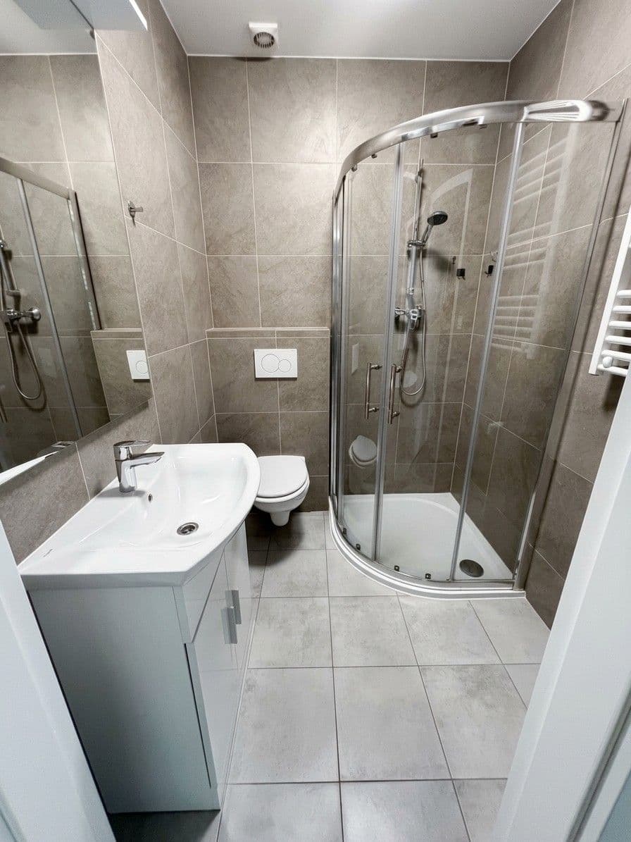 Pronájem bytu 2+kk 30 m², Antonína Dvořáka, Dobříš, Středočeský kraj Pronájem bytu 2+kk 30 m², Antonína Dvořáka, Dobříš, Středočeský kraj