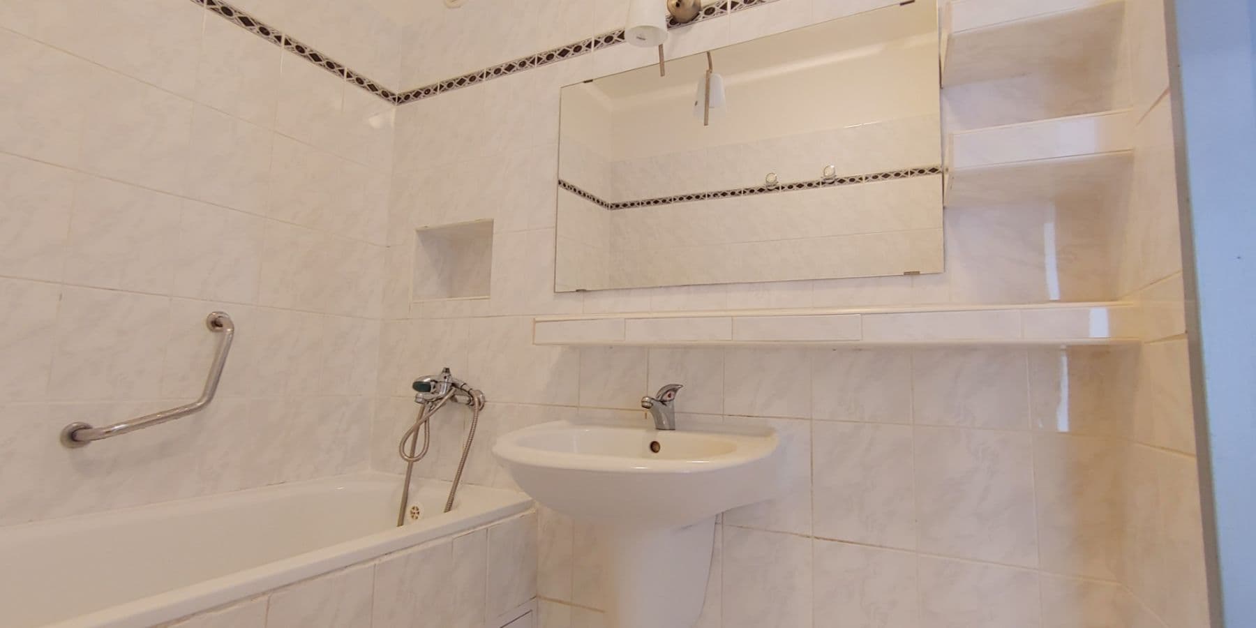 Prodej bytu 3+1 70 m², Krausova, Praha, Praha Prodej bytu 3+1 70 m², Krausova, Praha, Praha