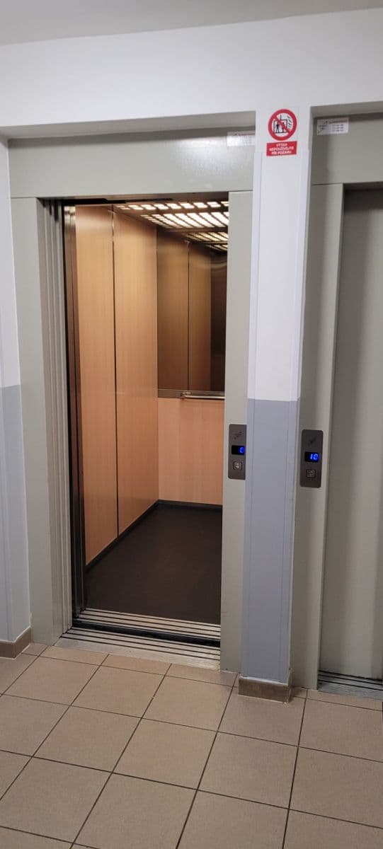 Prodej bytu 3+1 75 m², Krausova, Praha, Praha Prodej bytu 3+1 75 m², Krausova, Praha, Praha