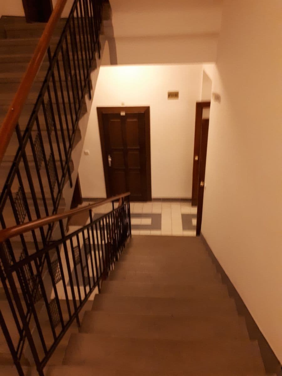 Pronájem bytu 2+1 84 m², Za Pohořelcem, Praha, Praha Pronájem bytu 2+1 84 m², Za Pohořelcem, Praha, Praha