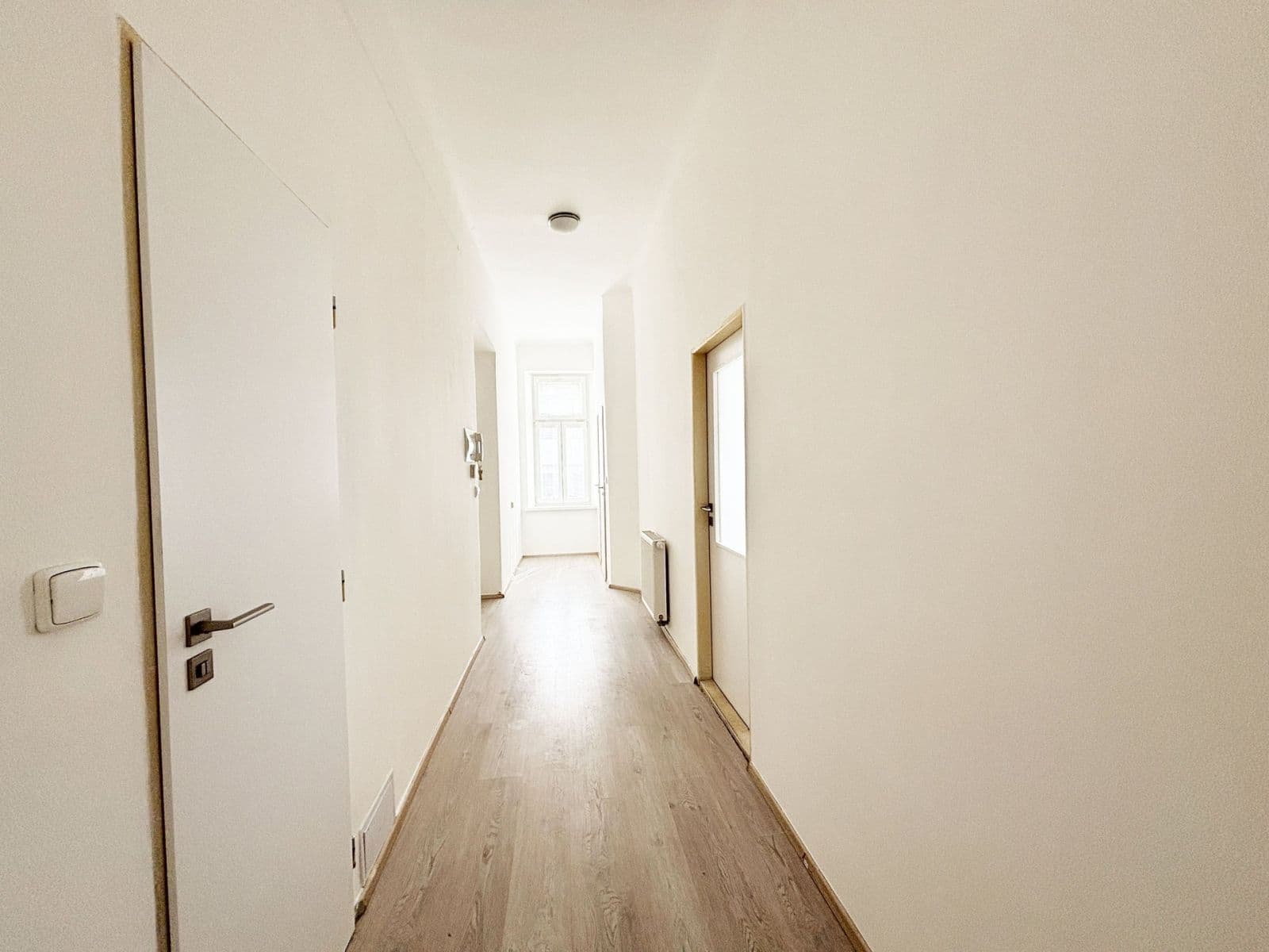 Pronájem bytu 1+1 55 m², Husova, Plzeň, Plzeňský kraj Pronájem bytu 1+1 55 m², Husova, Plzeň, Plzeňský kraj