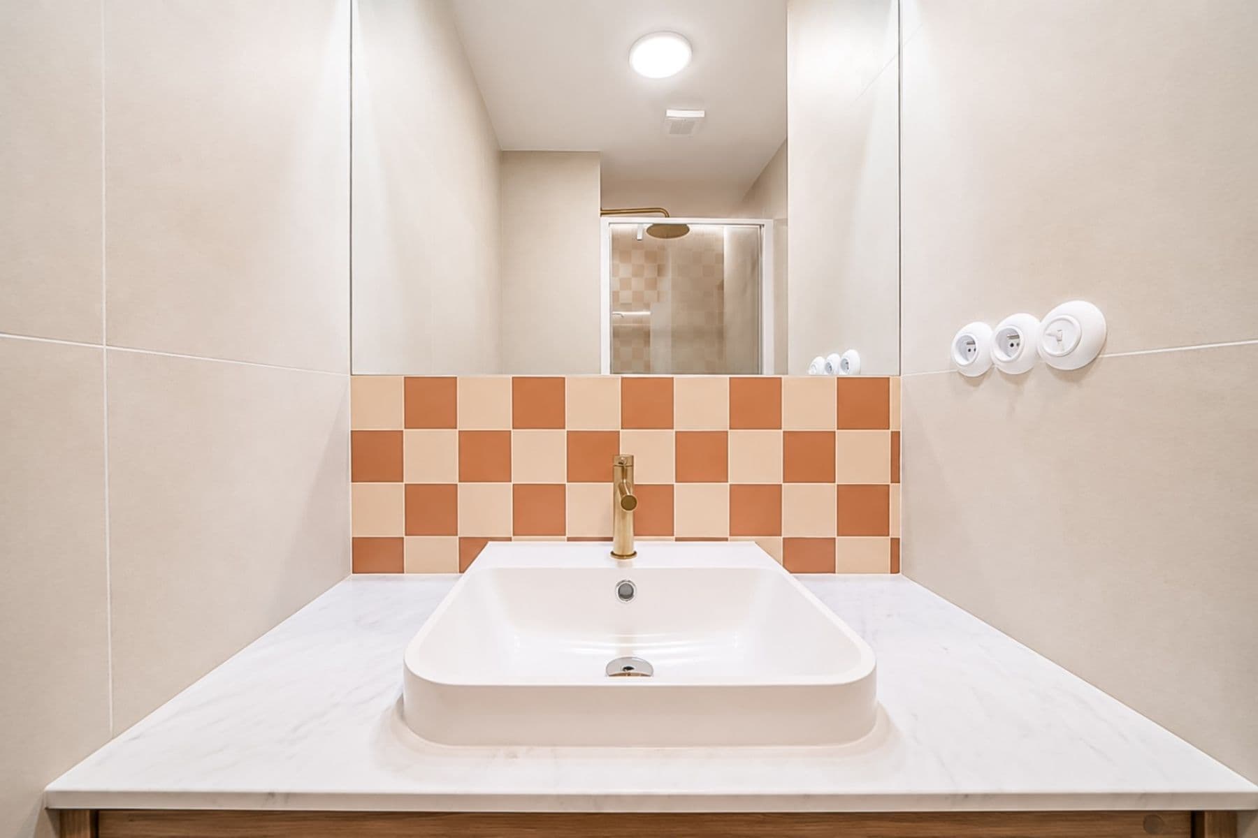 Prodej bytu 3+1 62 m², tř. Kosmonautů, Olomouc, Olomoucký kraj Prodej bytu 3+1 62 m², tř. Kosmonautů, Olomouc, Olomoucký kraj