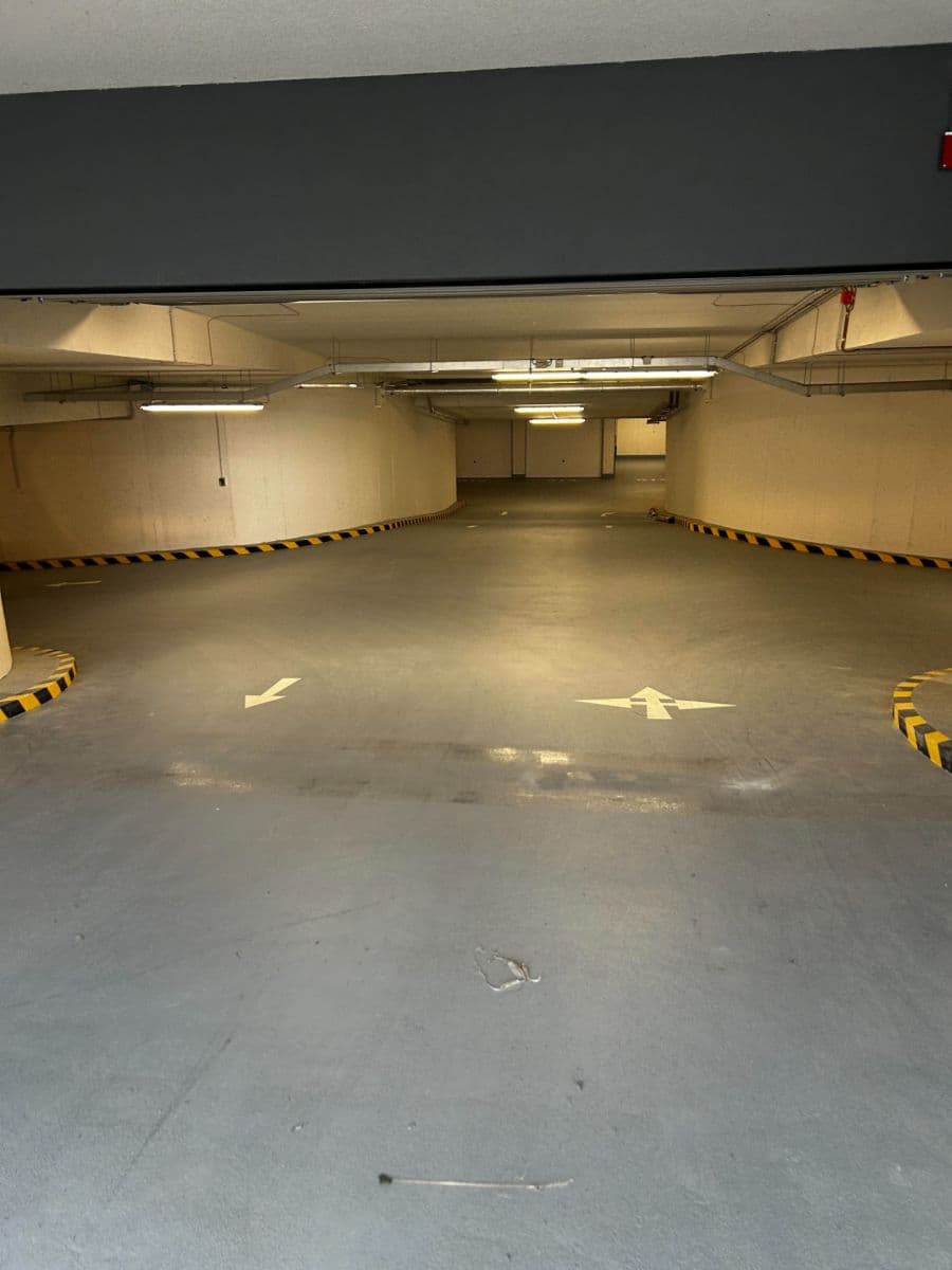 Pronájem garáže 13 m², Praha, Praha Pronájem garáže 13 m², Praha, Praha