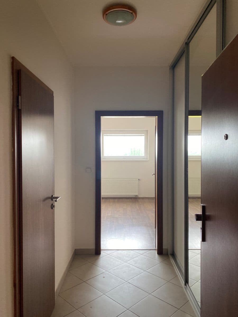 Pronájem bytu 1+kk 40 m², Miroslava Hajna, Praha, Praha Pronájem bytu 1+kk 40 m², Miroslava Hajna, Praha, Praha