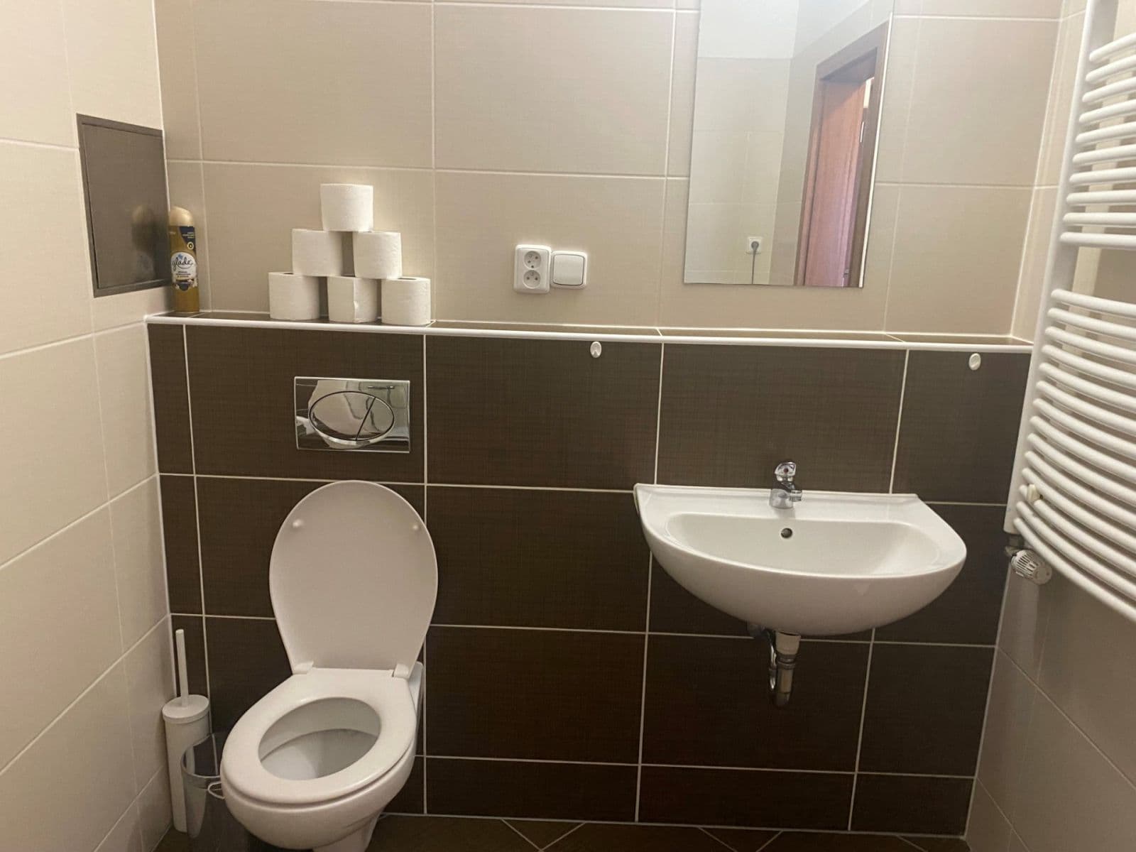 Pronájem bytu 1+kk 40 m², Miroslava Hajna, Praha, Praha Pronájem bytu 1+kk 40 m², Miroslava Hajna, Praha, Praha