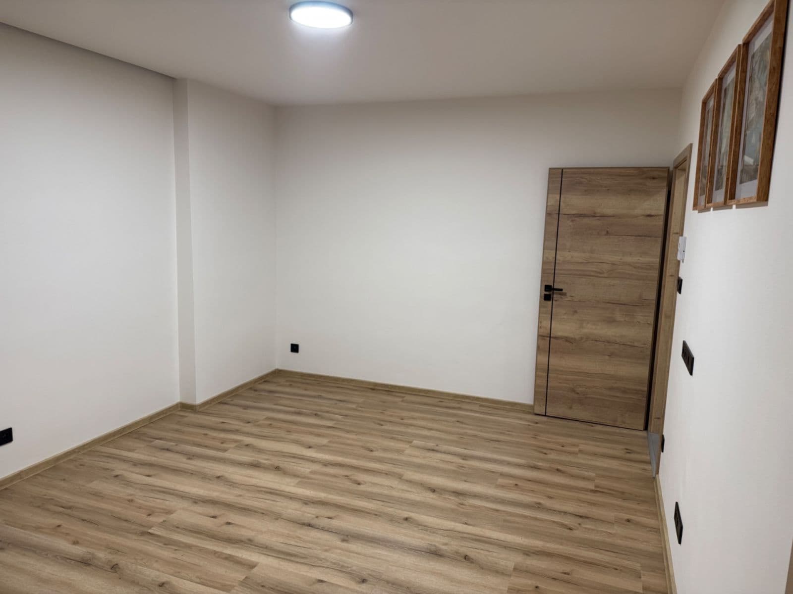 Pronájem bytu 2+1 58 m², Husova čtvrť, Rosice, Jihomoravský kraj Pronájem bytu 2+1 58 m², Husova čtvrť, Rosice, Jihomoravský kraj