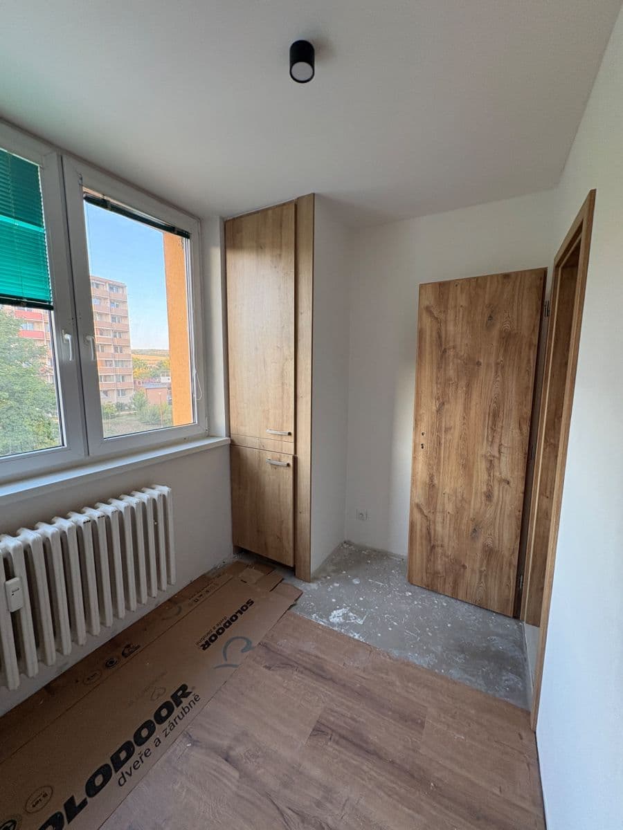 Pronájem bytu 2+1 55 m², Polní, Ivančice, Jihomoravský kraj Pronájem bytu 2+1 55 m², Polní, Ivančice, Jihomoravský kraj