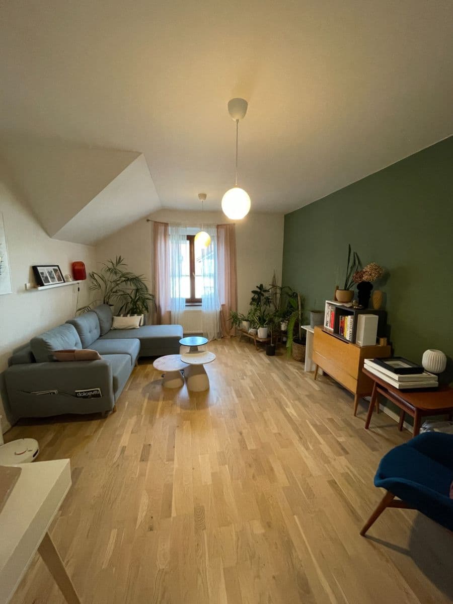 Pronájem bytu 2+1 65 m², Révová, Praha, Praha Pronájem bytu 2+1 65 m², Révová, Praha, Praha