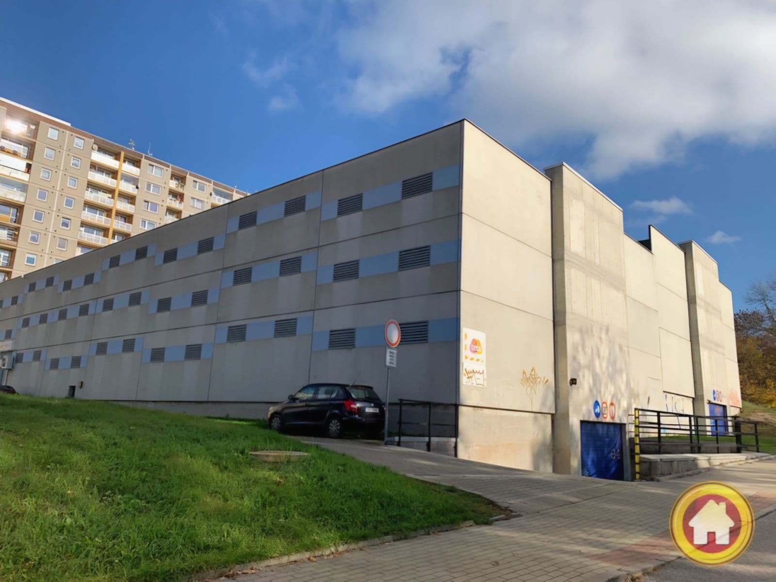 Pronájem garáže 16 m², Liberec, Liberecký kraj Pronájem garáže 16 m², Liberec, Liberecký kraj