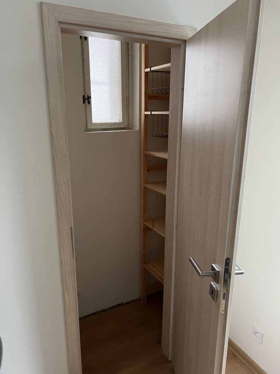 Pronájem bytu 1+1 41 m², Světická, Praha, Praha Pronájem bytu 1+1 41 m², Světická, Praha, Praha