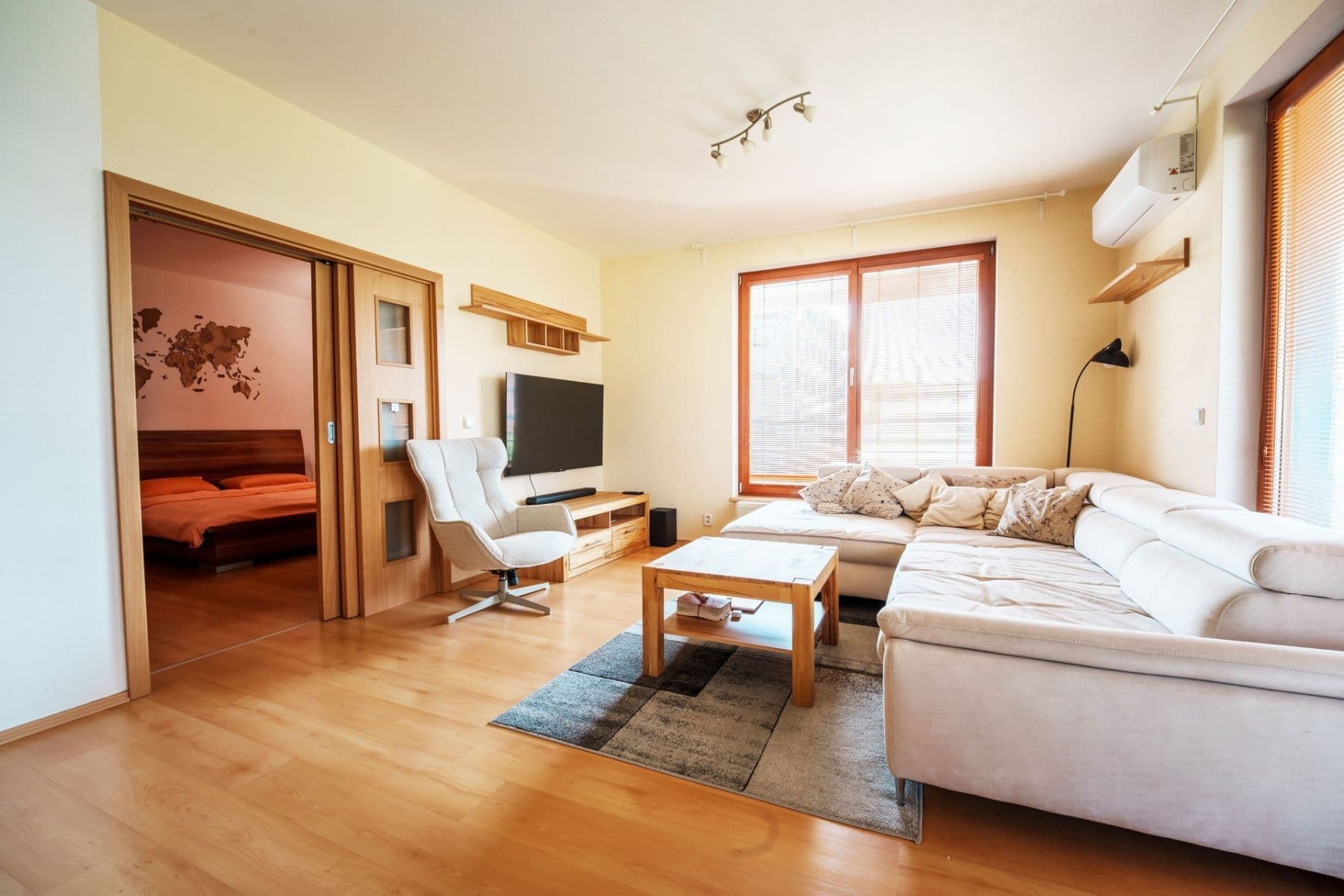 Pronájem bytu 2+kk 62 m², Jana Přibíka, Praha, Praha Pronájem bytu 2+kk 62 m², Jana Přibíka, Praha, Praha