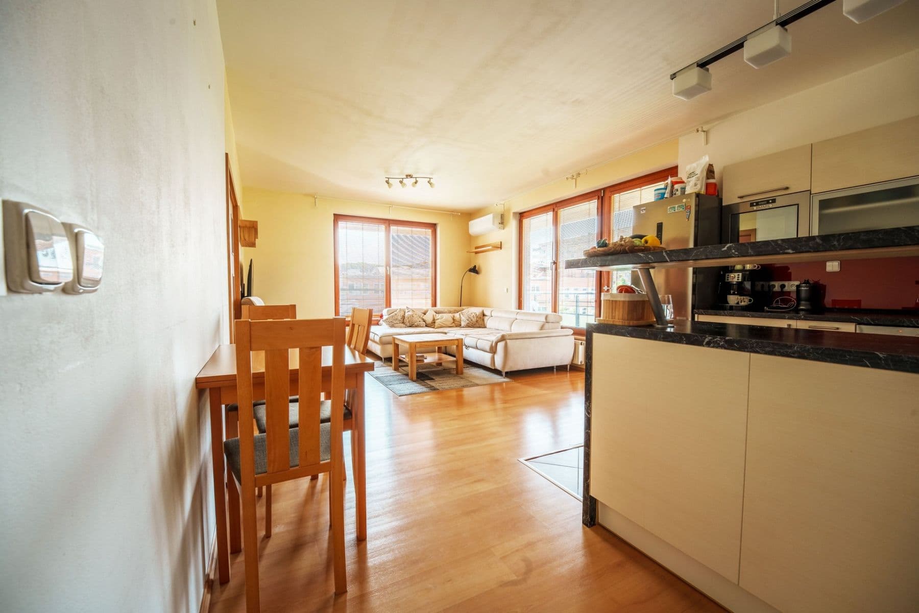 Pronájem bytu 2+kk 62 m², Jana Přibíka, Praha, Praha Pronájem bytu 2+kk 62 m², Jana Přibíka, Praha, Praha