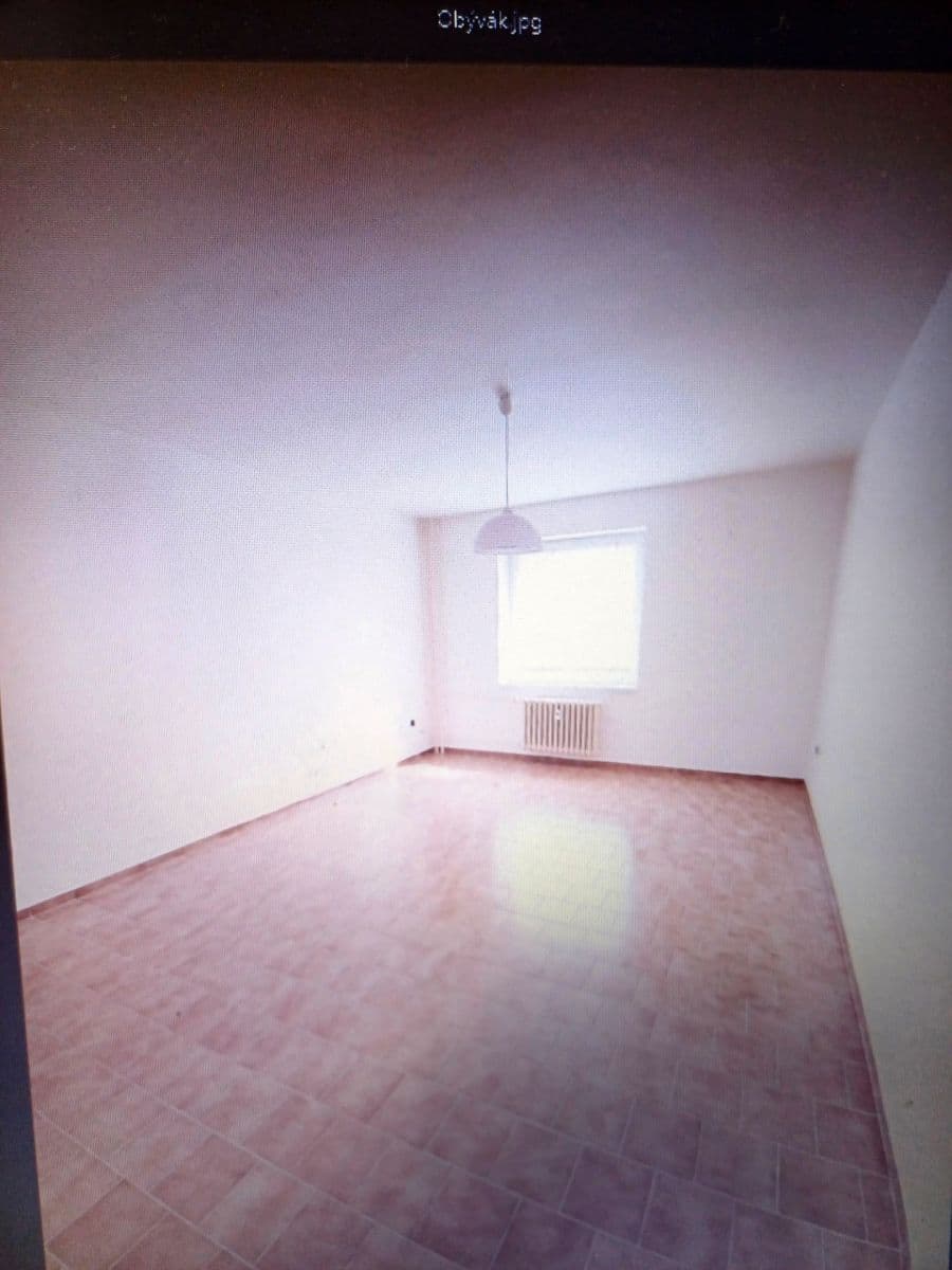 Pronájem bytu 2+kk 50 m², Dukelská třída, Hradec Králové, Královéhradecký kraj Pronájem bytu 2+kk 50 m², Dukelská třída, Hradec Králové, Královéhradecký kraj