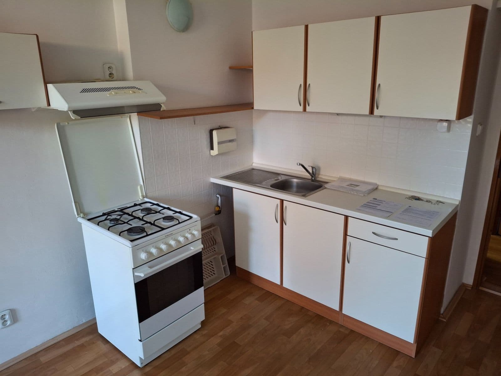 Pronájem bytu 2+kk 39 m², Pod Vilami, Praha, Praha Pronájem bytu 2+kk 39 m², Pod Vilami, Praha, Praha