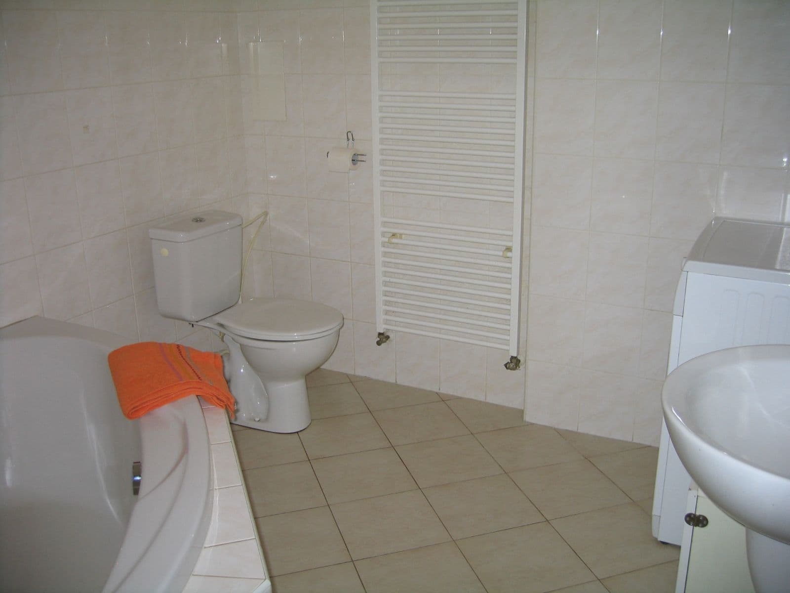Pronájem bytu 2+kk 58 m², Velvarská, Horoměřice, Středočeský kraj Pronájem bytu 2+kk 58 m², Velvarská, Horoměřice, Středočeský kraj