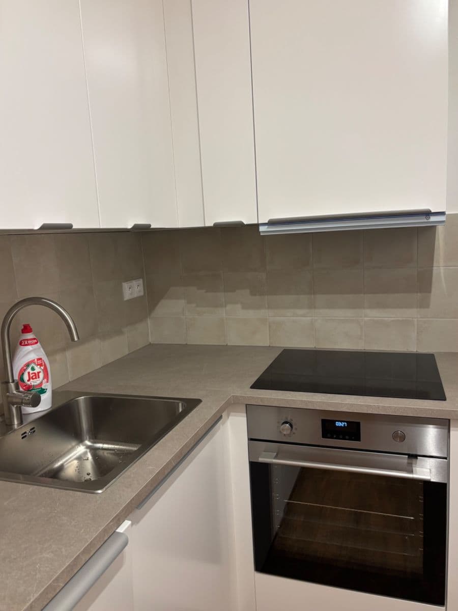 Pronájem bytu 2+1 45 m², Žerotínova, Praha, Praha Pronájem bytu 2+1 45 m², Žerotínova, Praha, Praha
