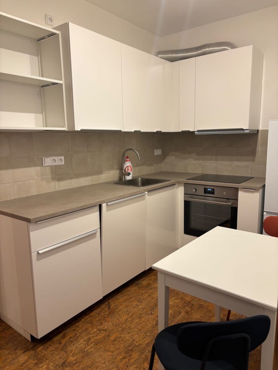 Pronájem bytu 2+1 45 m², Žerotínova, Praha, Praha Pronájem bytu 2+1 45 m², Žerotínova, Praha, Praha