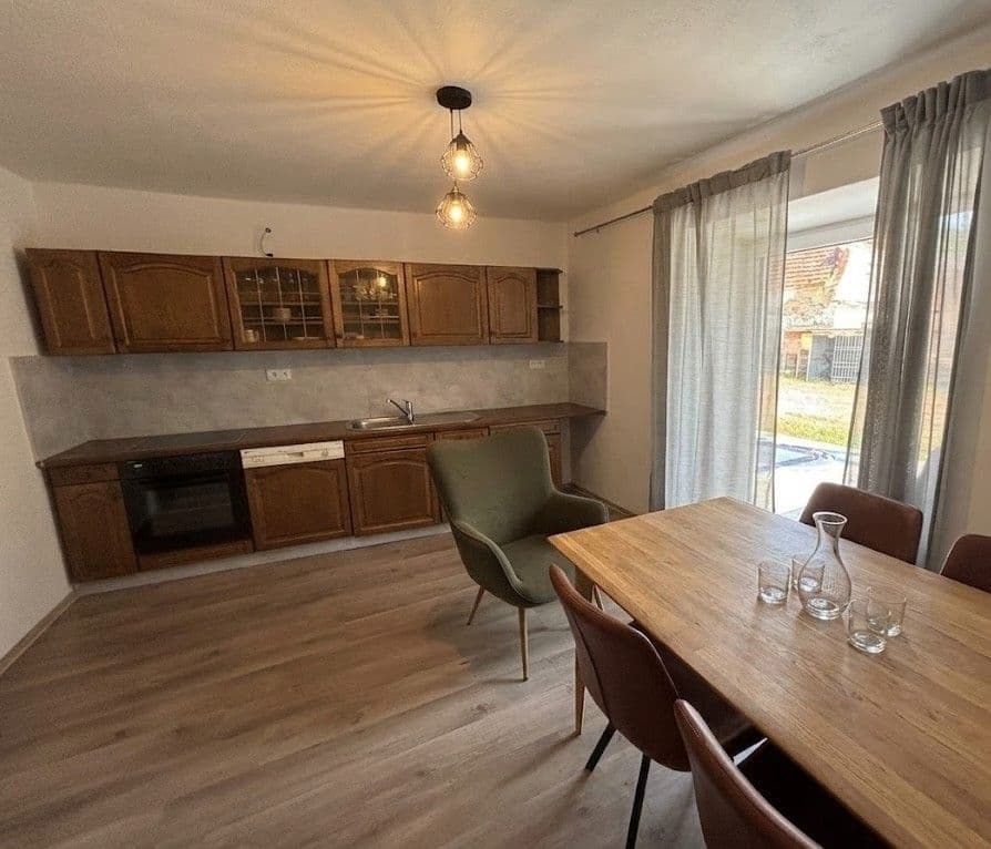Prodej domu 283 m², pozemek 2.138 m², Rovná, Jihočeský kraj Prodej domu 283 m², pozemek 2.138 m², Rovná, Jihočeský kraj