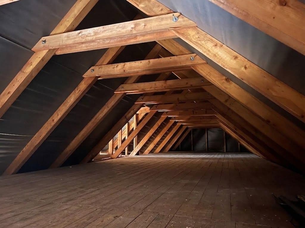 Prodej domu 283 m², pozemek 2.138 m², Rovná, Jihočeský kraj Prodej domu 283 m², pozemek 2.138 m², Rovná, Jihočeský kraj