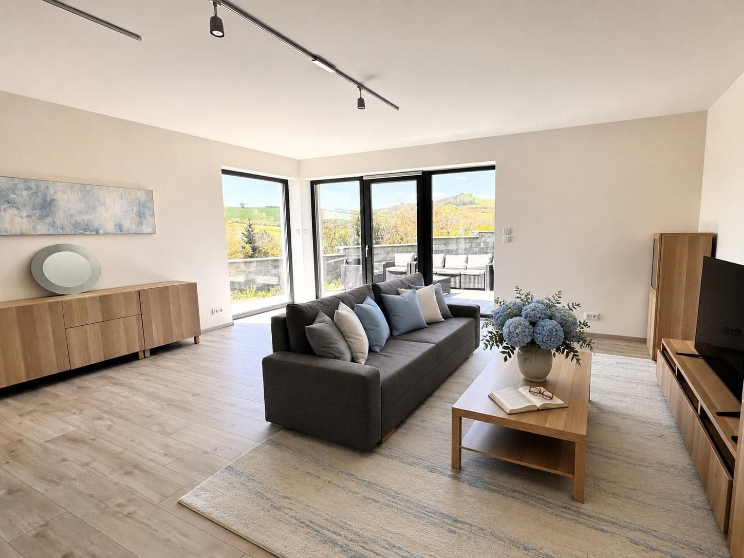 Prodej domu 160 m², pozemek 642 m², Akátová, Králův Dvůr, Středočeský kraj Prodej domu 160 m², pozemek 642 m², Akátová, Králův Dvůr, Středočeský kraj