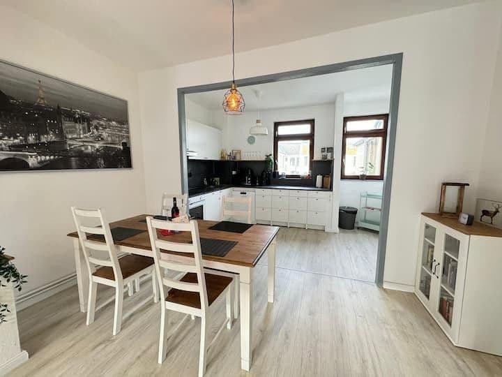 Pronájem bytu 2+1 61 m², Adolfstraße 30, Bremerhaven, Bremen Pronájem bytu 2+1 61 m², Adolfstraße 30, Bremerhaven, Bremen